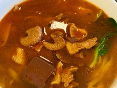 -呷佬·长沙手工米粉(金沙江路店)