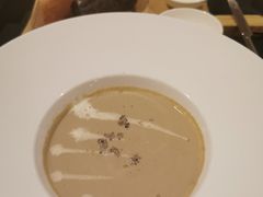 蘑菇松露鸡肉汤-圣丰索菲特·法国餐厅