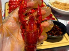 -肥肥虾庄·金牌油焖大虾(汉街SKP店)