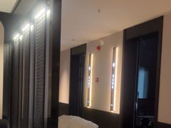 -万泊酒店(长沙五一广场国金中心店)