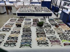 -三叶眼镜城·好视力眼镜店
