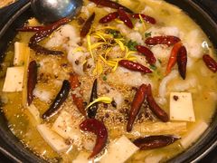 酸菜鱼锅-大丰收脆鱼(万达江北店)
