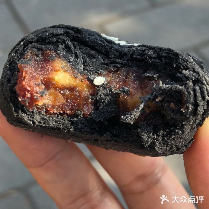 北京稻香村(大都专卖店)黑金酥图片