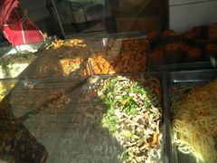 -老六素货(王顶堤店)