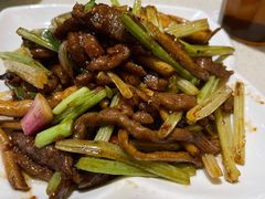 茶树菇炒牛柳-香港新发烧腊茶餐厅(书城店)