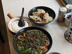 罐罐臭豆腐米线-云平风味园(护国路店)