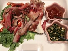 -齐河孔雀王温泉酒店·金孔雀自助百汇