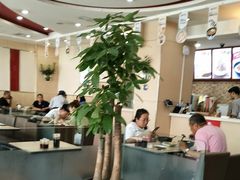 大堂-李先生牛肉面大王(营口大润发店)