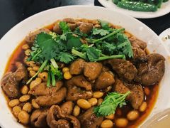 红烧肥肠-梯坎豆花