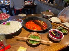 -萍姐火锅·公路夜市(武汉首店)