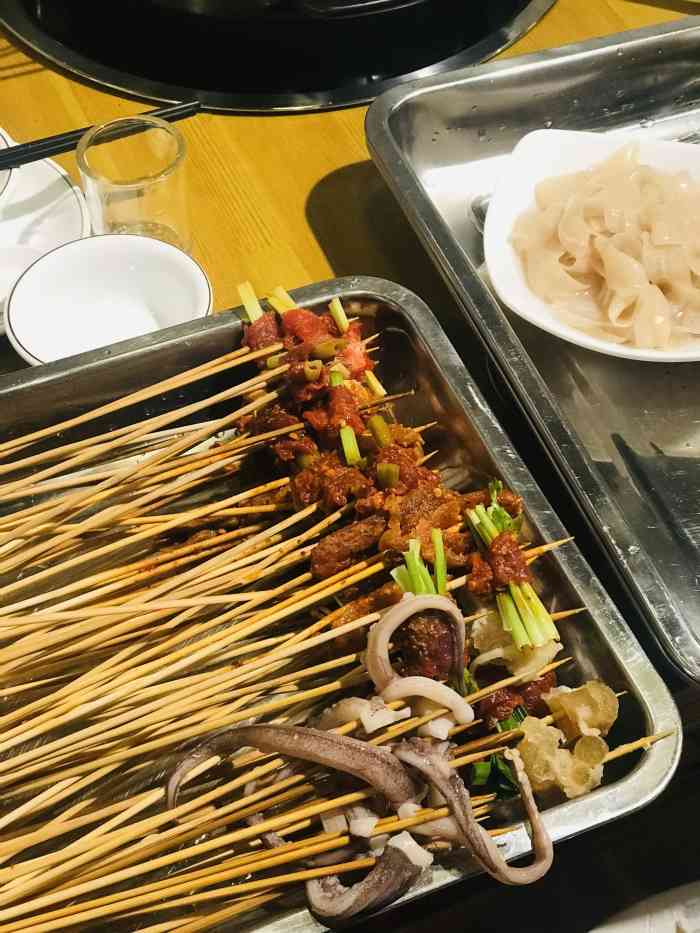 龙师兄砂锅串串香