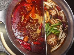 双拼锅底-湊湊火锅·茶憩(新中关购物中心店)