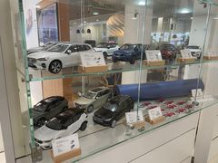 -杭州中沃沃尔沃4S店(滨江区店)