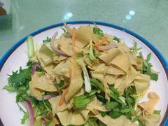 香椿苗豆腐丝-登瀛楼饭庄(领世郡店)