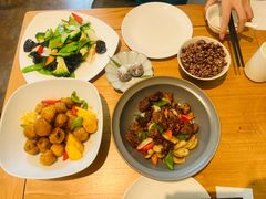 菠萝咕咾肉-朵朵开素食餐厅(后宰门街店)