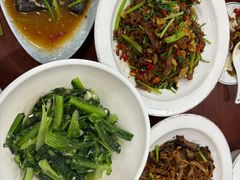 -湖南人家湘菜馆(镇江路店)