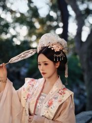 -一揽芳华汉服旗袍体验馆(拙政园店)