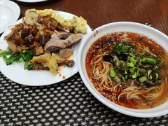 -山明水秀大饭店