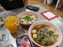 -榮泰米粉湯(Left Shop)