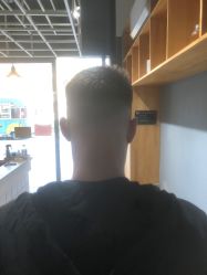 -男爵.男士理发馆