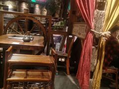 -老牌坊云南鱼豆花火锅(爱建店)