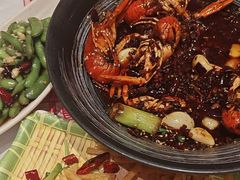 -肥肥虾庄·金牌油焖大虾(汉口城市广场店)