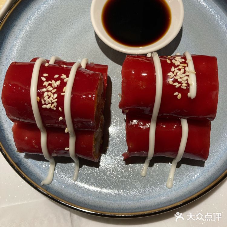 皮薄，里面吓人很多还有非常脆的油条