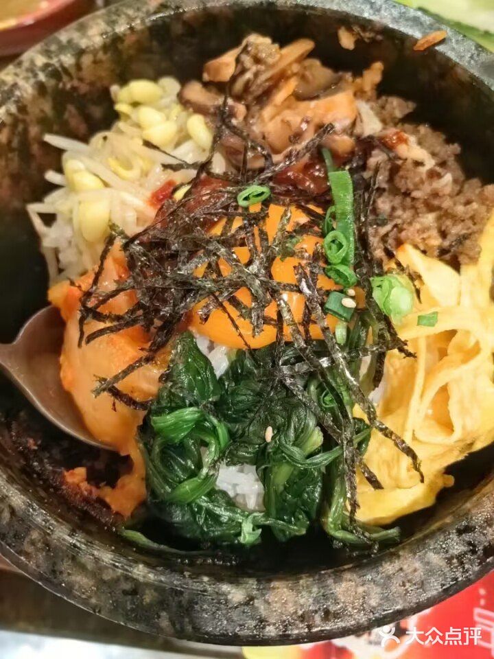 真的有人下了高铁来这家吃烤肉耶!