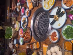 -明洞阿姨·韩式酱蟹烤肉·创意料理(三元桥店)