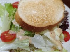金枪鱼面包色拉-斯比特花园西餐厅(东方商厦店)