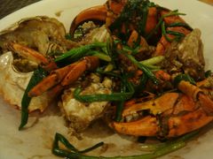 白胡椒蟹55新币一公斤-无招牌海鲜餐厅(滨海艺术中心店)