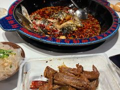 -何师傅美蛙鱼头(汉街店)