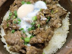 窝蛋牛肉煲仔饭-红星光发煲仔饭(大石街店)