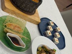 -品海楼·大连海胆锅贴馆(东港店)