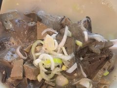 -刘记羊汤·烧饼夹肘子