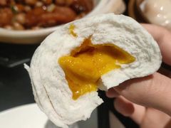 流沙包-高第街56号港式餐厅·精选(世茂广场宽厚里大明湖店)