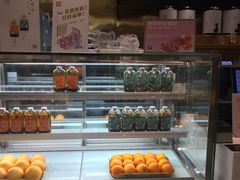 面包甜点陈列柜-奈雪的茶(湖滨银泰in77C区PRO店)