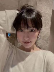 -艺格造型染发烫发