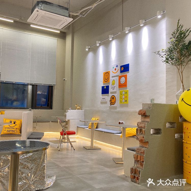 柳州探店🍔卡通动画般的汉堡店谁看了不迷糊