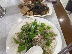 青椒肉丝盖浇饭-昌平路面馆