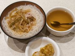 榨菜肉丝米粉-和平馆·地道港澳茶餐厅(西门口店)
