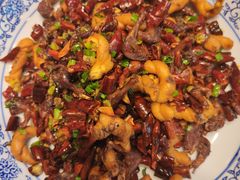 孜香小小腿-临界音乐酒馆·小龙虾·江湖菜(华熙LIVE·鱼洞店)