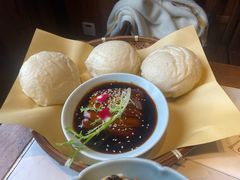 酒酿馒头配扣肉-卯时·龙光雅宴·精致锡帮菜(惠山古镇店)