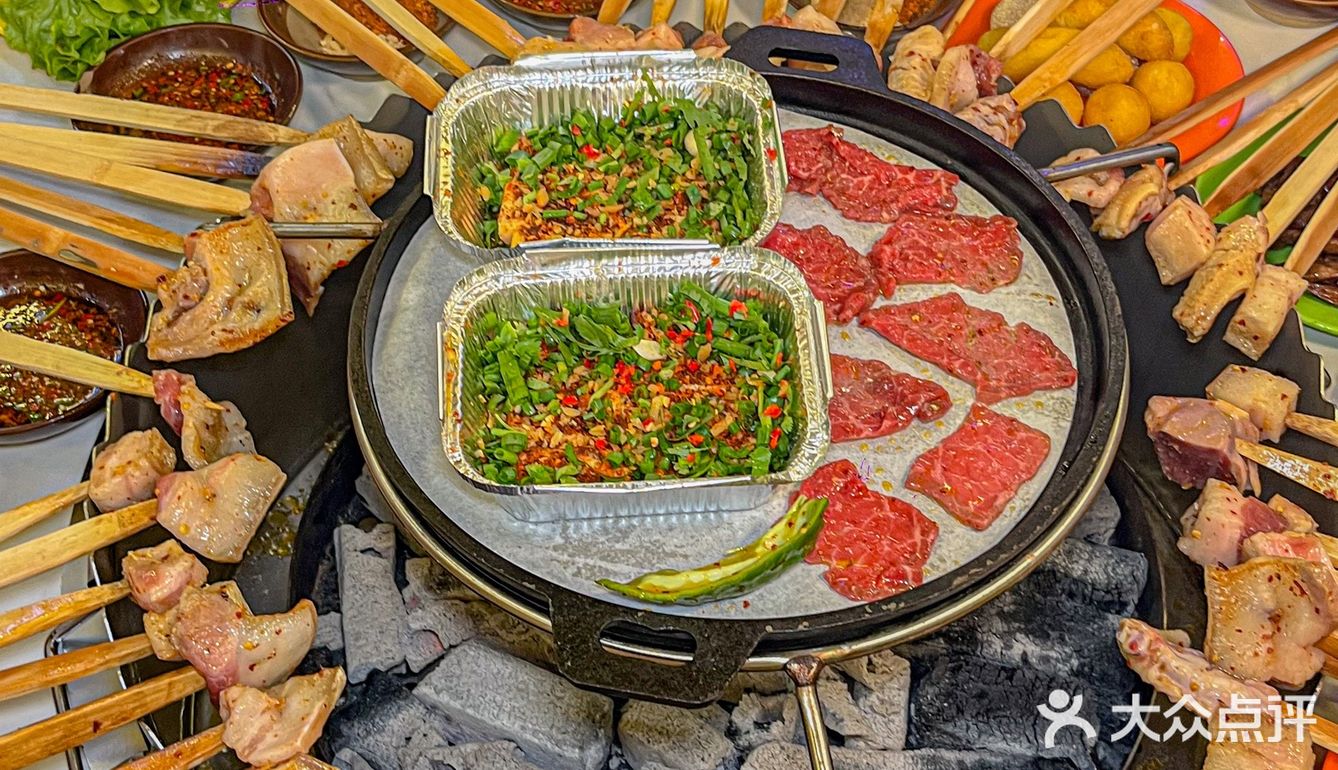 成都超正宗地道的西昌火盆烤肉就在这！