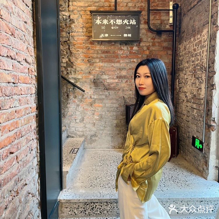 这家文艺螺蛳粉火锅店，闻着滂臭吃着真香！