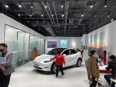 -TESLA 特斯拉(北京颐堤港体验店)