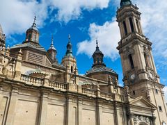 -皮拉尔圣母圣殿主教座堂