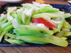 -吴越荣记苏州菜·松鼠桂鱼100%活鱼现做(斜塘老街店)