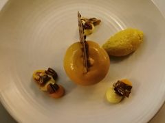 杏仁风味甜品-悉尼塔旋转餐厅