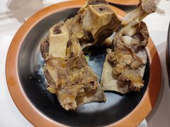 特色牛大骨-瞪眼牛煎包·大锅牛肉汤(懿德城店)